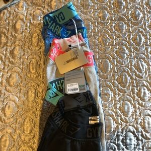 Gym shark leggings